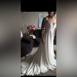 MORI LEE by MADELINE GARDNER Elegant White Strapless Wedding Gown
